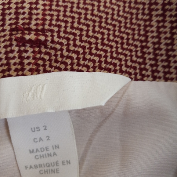 H&M high waisted belted mini skirt 2 - Picture 2 of 12